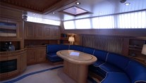 ANTARES AVANCE - Saloon